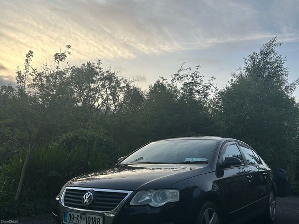 Volkswagen Passat Saloon, Diesel, 2009, Black