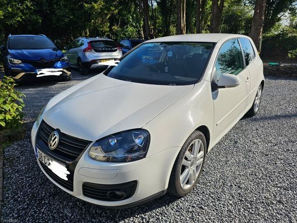 Volkswagen Golf Hatchback, Petrol, 2008, White