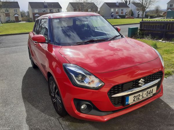 Suzuki Swift Hatchback, Petrol, 2021, Red