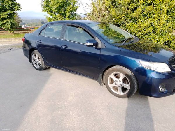 Toyota Corolla Saloon, Diesel, 2011, Blue
