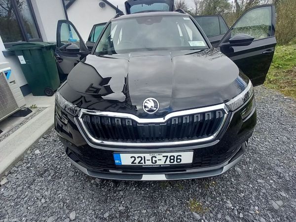 Skoda Kamiq Hatchback, Petrol, 2022, Black