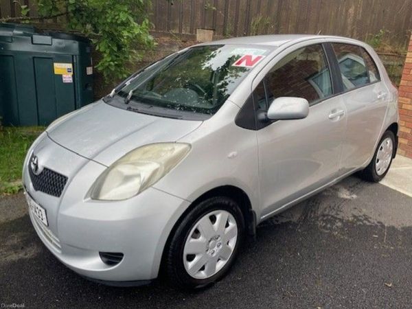 Toyota Yaris Hatchback, Petrol, 2007, Silver