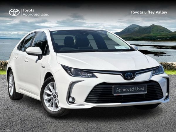 Toyota Corolla Saloon, Petrol Hybrid, 2022, White