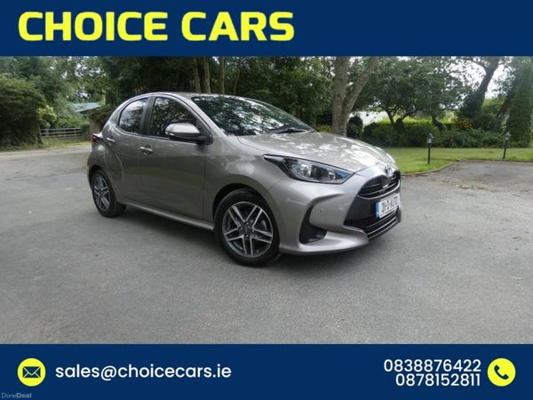 Toyota Yaris Hatchback, Petrol Hybrid, 2021, Bronze