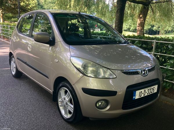 Hyundai i10 Hatchback, Petrol, 2010, Gold