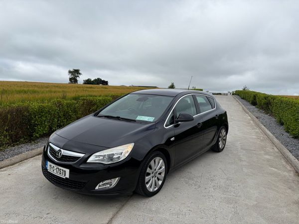 Vauxhall Astra Hatchback, Diesel, 2011, Black