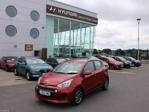 Hyundai i10 Hatchback, Petrol, 2017, Red