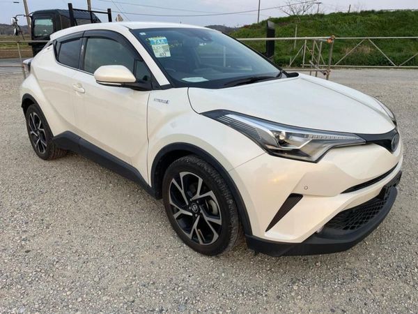 Toyota C-HR SUV, Petrol Hybrid, 2017, Red