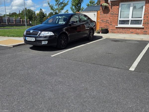 Skoda Octavia Hatchback, Petrol, 2009, Black
