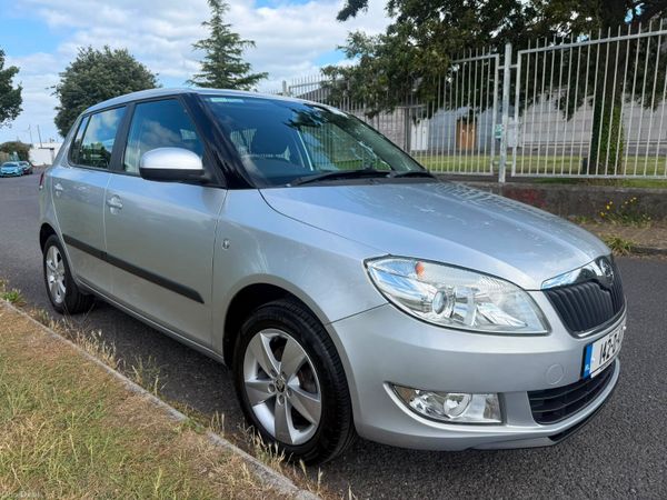 Skoda Fabia Hatchback, Petrol, 2014, Silver