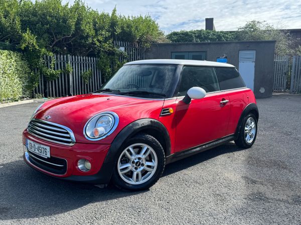 Mini Cooper Hatchback, Petrol, 2013, Red