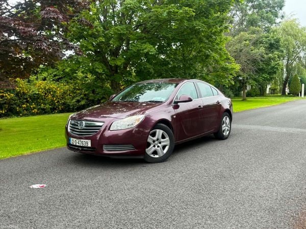 Vauxhall Insignia Hatchback, Petrol, 2012, Red