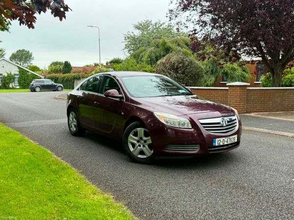 Vauxhall Insignia Hatchback, Petrol, 2012, Red