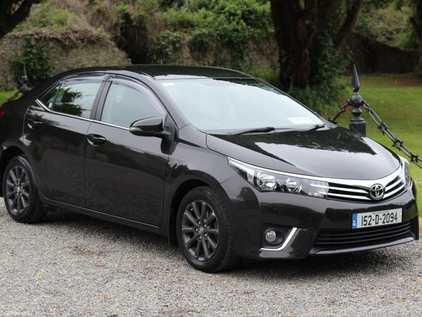 Toyota Corolla Saloon, Diesel, 2015, Brown