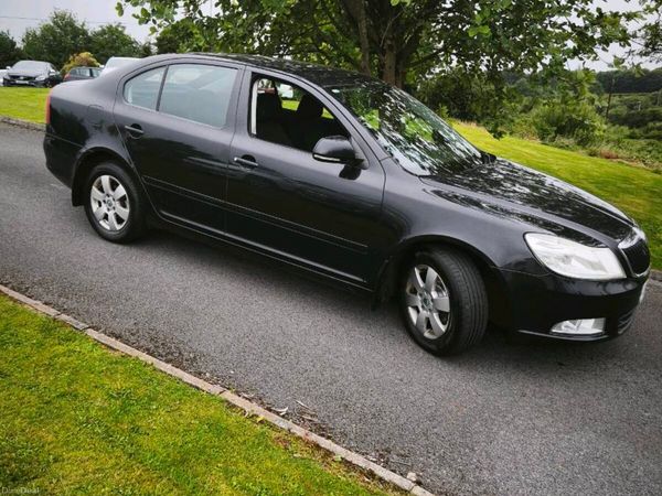 Skoda Octavia Hatchback, Diesel, 2010, Black