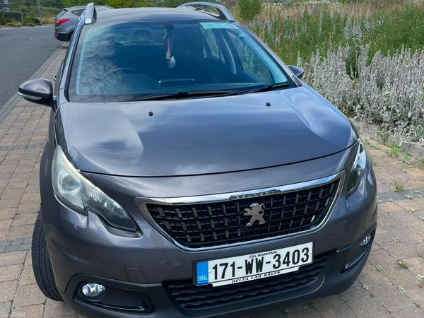 Peugeot 2008 Hatchback, Petrol, 2017, Grey