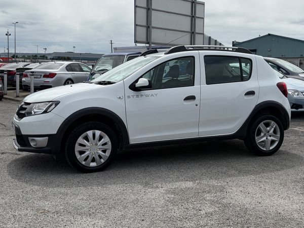 Dacia Sandero Stepway Hatchback, Diesel, 2015, White