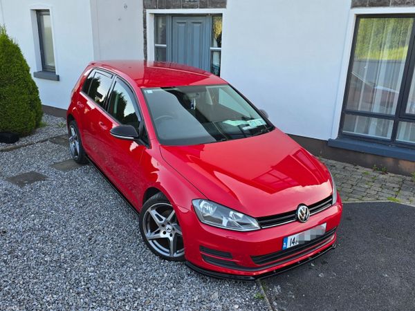 Volkswagen Golf Hatchback, Diesel, 2014, Red