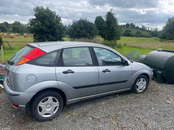 Ford Focus Hatchback, Petrol, 2002, Silver