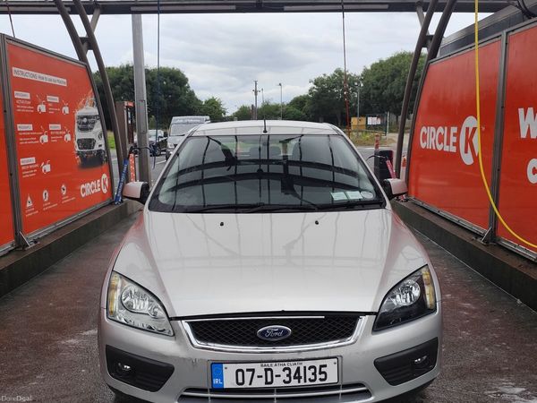 Ford Focus Hatchback, Petrol, 2007, Silver