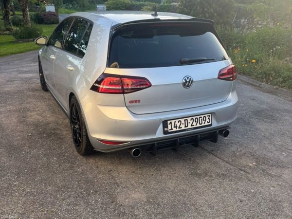 Volkswagen Golf Hatchback, Petrol, 2014, Silver