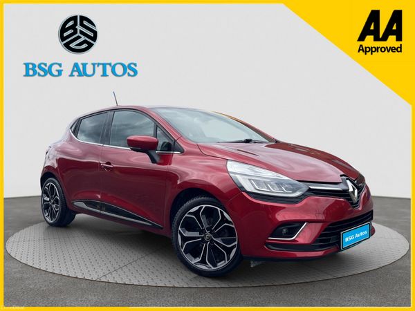 Renault Clio Hatchback, Petrol, 2019, Red
