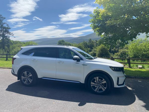 Kia Sorento SUV, Petrol Plug-in Hybrid, 2021, White