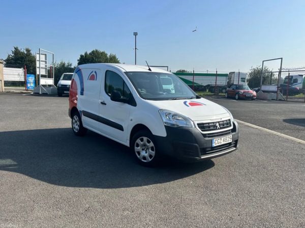 Peugeot Partner MPV, Diesel, 2016, White