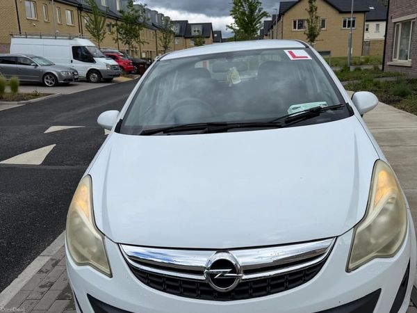 Opel Corsa Hatchback, Petrol, 2011, White