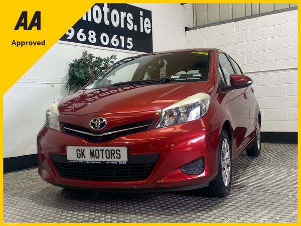 Toyota Yaris Hatchback, Petrol, 2012, Red