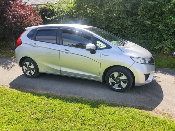 Honda Fit Hatchback, Petrol Hybrid, 2015, Silver