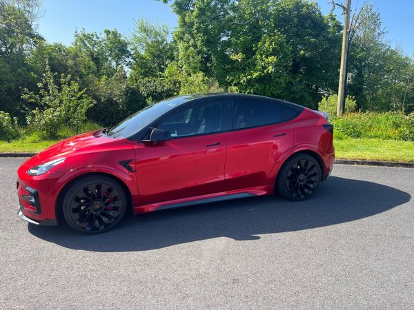 Tesla Model Y MPV, Electric, 2023, White