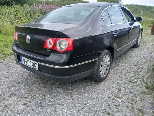 Volkswagen Passat Saloon, Petrol, 2008, Black