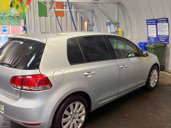 Volkswagen Golf Hatchback, Petrol, 2010, Silver