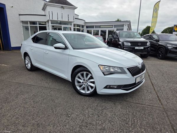 Skoda Superb Hatchback, Diesel, 2019, White