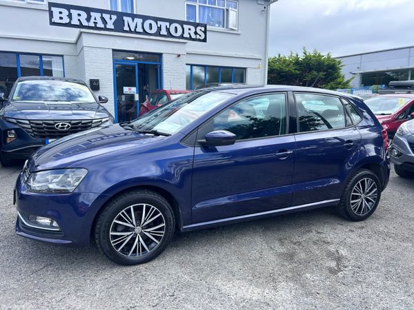 Volkswagen Polo Hatchback, Petrol, 2016, Navy