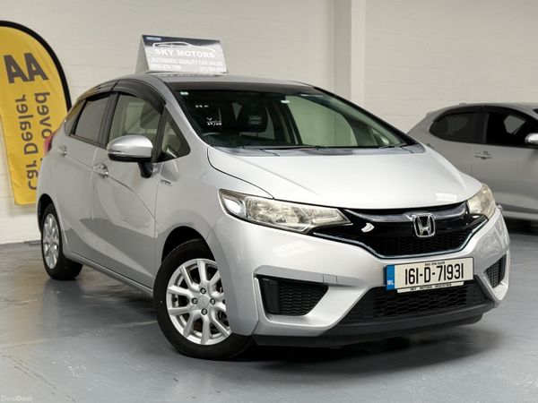 Honda Jazz Hatchback, Petrol Hybrid, 2016, Silver