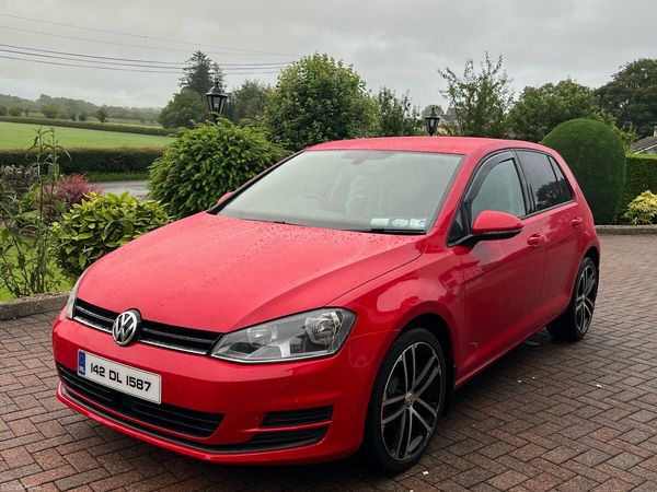 Volkswagen Golf Hatchback, Diesel, 2014, Red