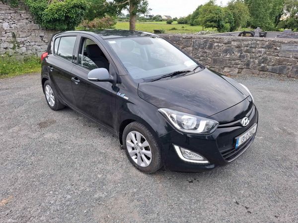 Hyundai i20 Hatchback, Diesel, 2013, Black