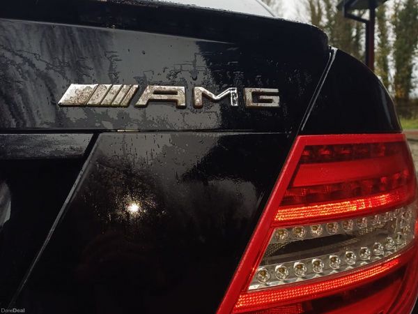 Mercedes-Benz C-Class Saloon, Diesel, 2011, Black