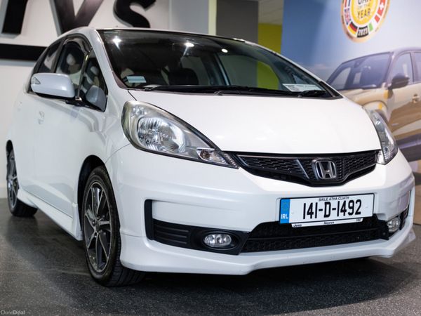 Honda Jazz Hatchback, Petrol, 2014, White