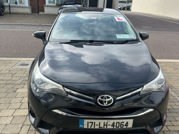 Toyota Avensis Saloon, Diesel, 2017, Black