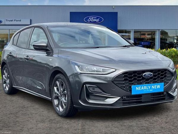 Ford Focus Hatchback, Petrol, 2026, Grey