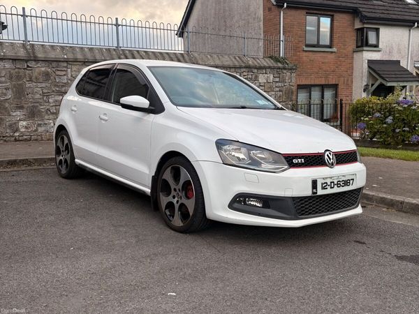 Volkswagen Polo Hatchback, Petrol, 2012, White