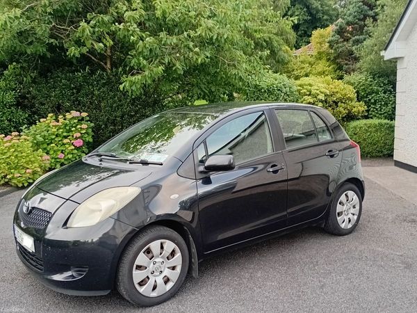 Toyota Yaris Hatchback, Petrol, 2007, Black