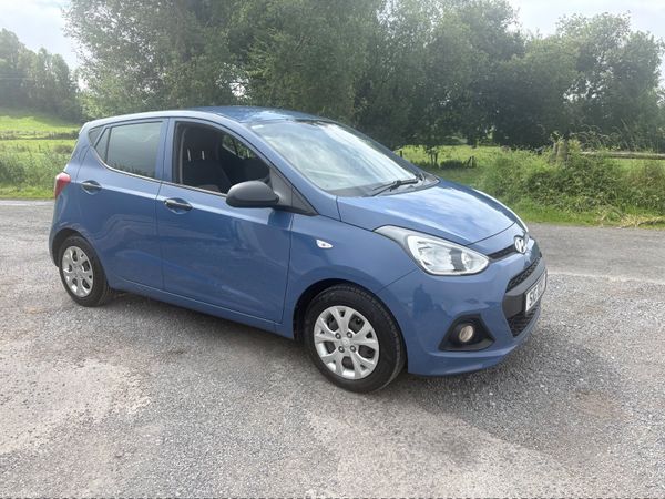 Hyundai i10 Hatchback, Petrol, 2016, Blue