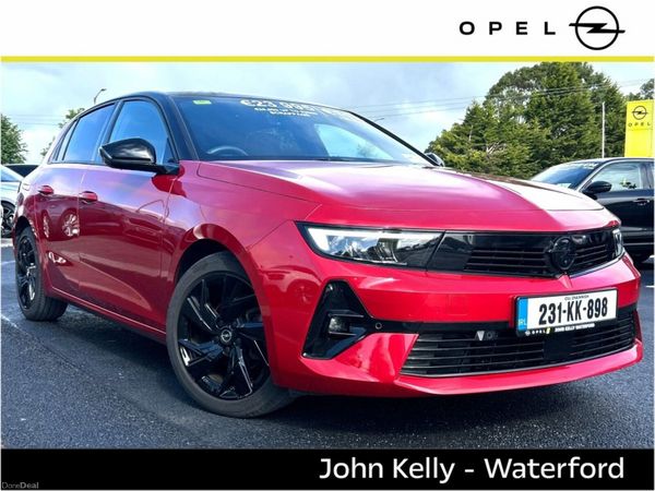 Opel Astra Hatchback, Petrol, 2023, Red