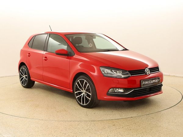 Volkswagen Polo Hatchback, Petrol, 2015, Red