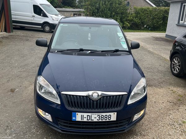 Skoda Fabia Hatchback, Petrol, 2011, Blue