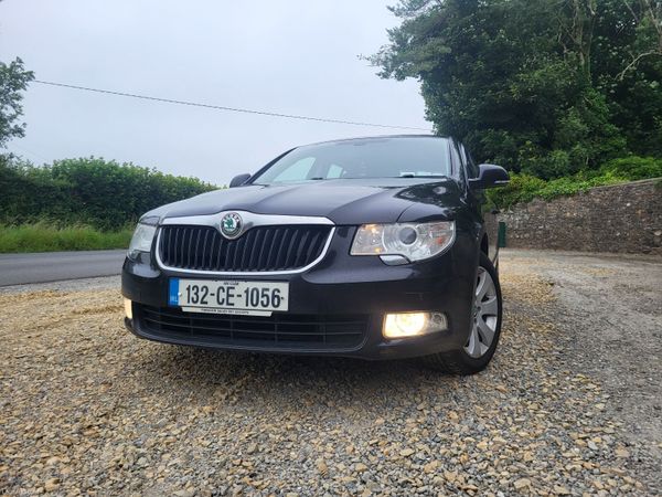 Skoda Superb Hatchback, Diesel, 2013, Black